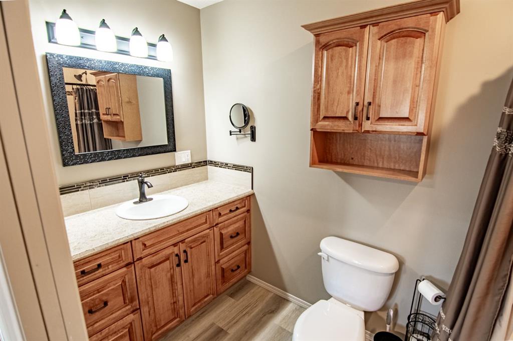 Picture for 8 Oswald Close  https://www.cirrealty.ca/reb/cara/6/A2260856_27.jpg