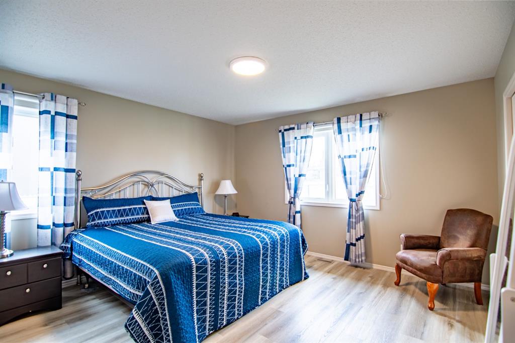 Picture for 8 Oswald Close  https://www.cirrealty.ca/reb/cara/6/A2260856_30.jpg