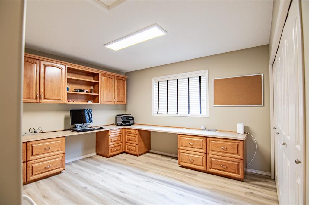 Picture for 8 Oswald Close  https://www.cirrealty.ca/reb/cara/6/A2260856_34.jpg