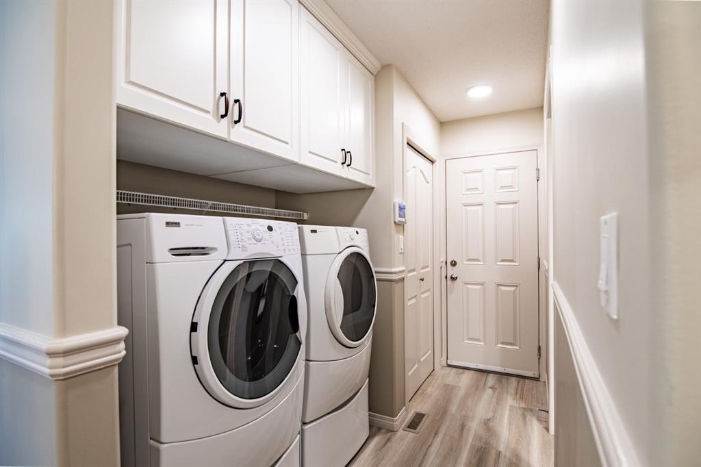 Picture for 8 Oswald Close  https://www.cirrealty.ca/reb/cara/6/A2260856_36.jpg