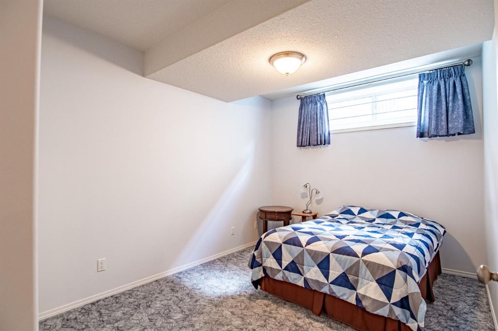 Picture for 8 Oswald Close  https://www.cirrealty.ca/reb/cara/6/A2260856_44.jpg