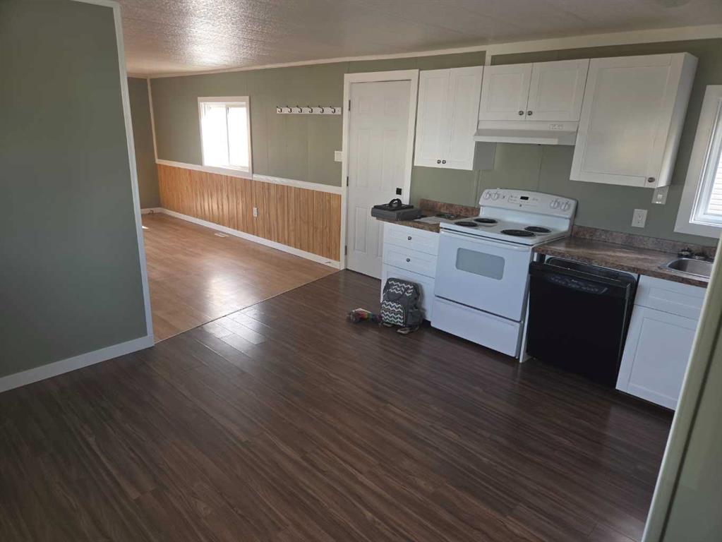 Picture for 141, 5344 76 Street  https://www.cirrealty.ca/reb/cara/6/A2261236_8.jpg