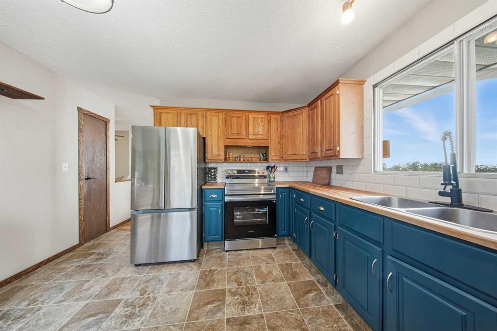 Picture for 55 Nyman Crescent  https://www.cirrealty.ca/reb/cara/6/A2262976_11.jpg