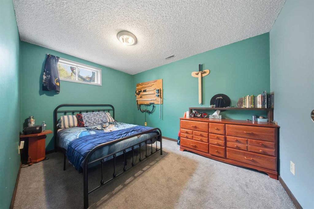 Picture for 55 Nyman Crescent  https://www.cirrealty.ca/reb/cara/6/A2262976_23.jpg
