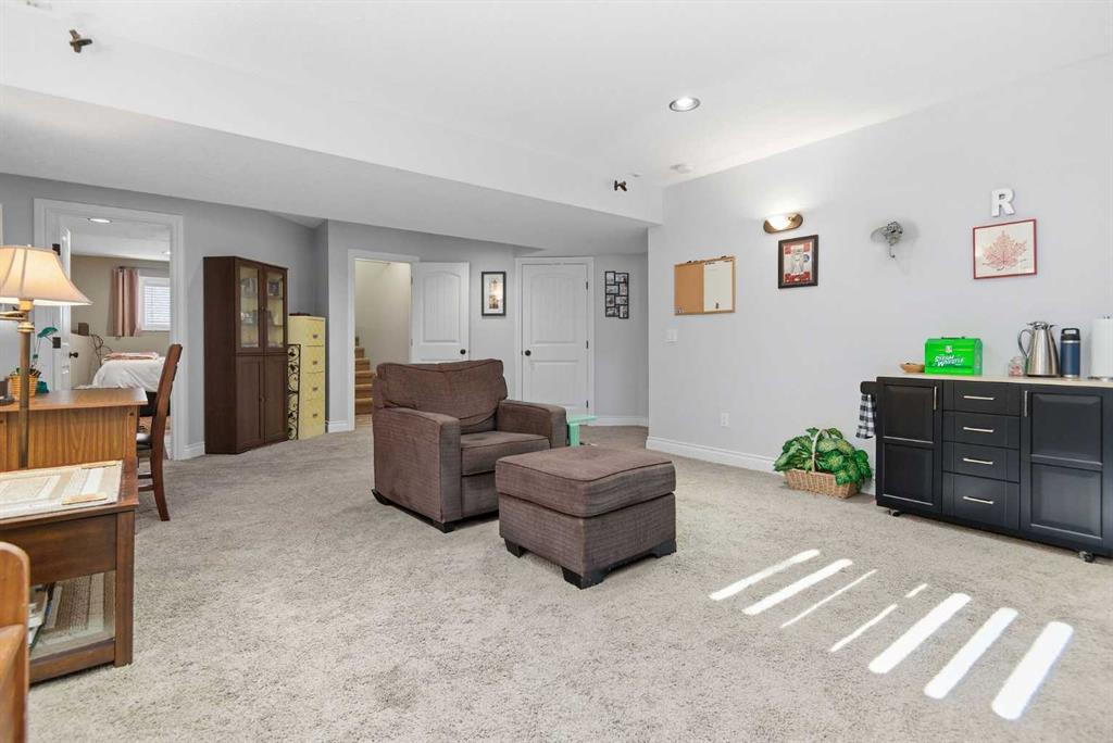 Picture for 184 Jenner Crescent  https://www.cirrealty.ca/reb/cara/6/A2265586_18.jpg