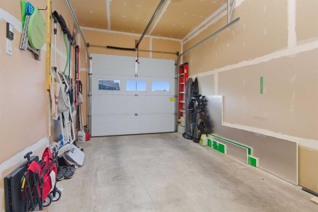 Picture for 184 Jenner Crescent  https://www.cirrealty.ca/reb/cara/6/A2265586_34.jpg