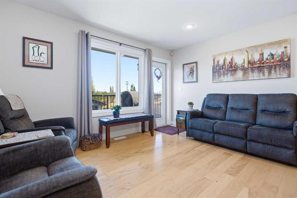 Picture for 184 Jenner Crescent  https://www.cirrealty.ca/reb/cara/6/A2265586_5.jpg