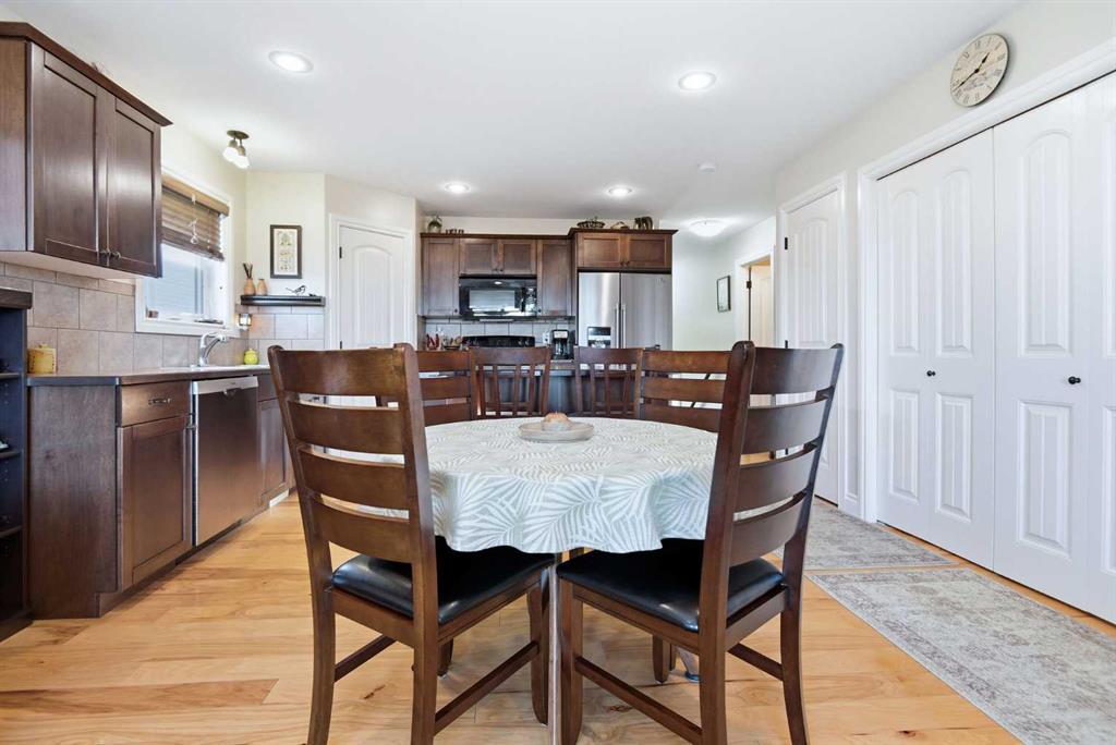Picture for 184 Jenner Crescent  https://www.cirrealty.ca/reb/cara/6/A2265586_6.jpg
