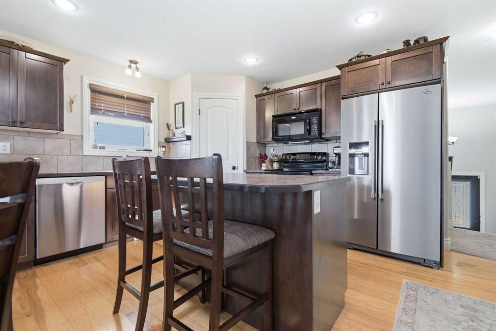 Picture for 184 Jenner Crescent  https://www.cirrealty.ca/reb/cara/6/A2265586_7.jpg
