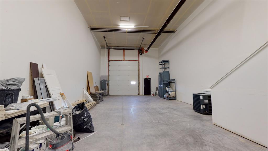 Picture for 105, 251 Spruce Street  https://www.cirrealty.ca/reb/cara/6/A2265646_16.jpg