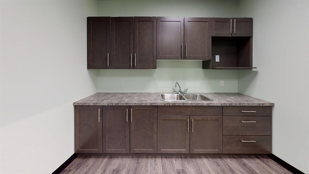 Picture for 105, 251 Spruce Street  https://www.cirrealty.ca/reb/cara/6/A2265646_22.jpg