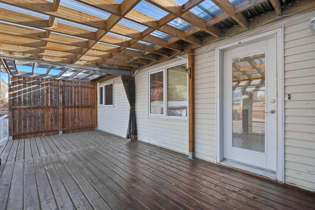 Picture for 93 Eastman Crescent  https://www.cirrealty.ca/reb/cara/6/A2266576_18.jpg