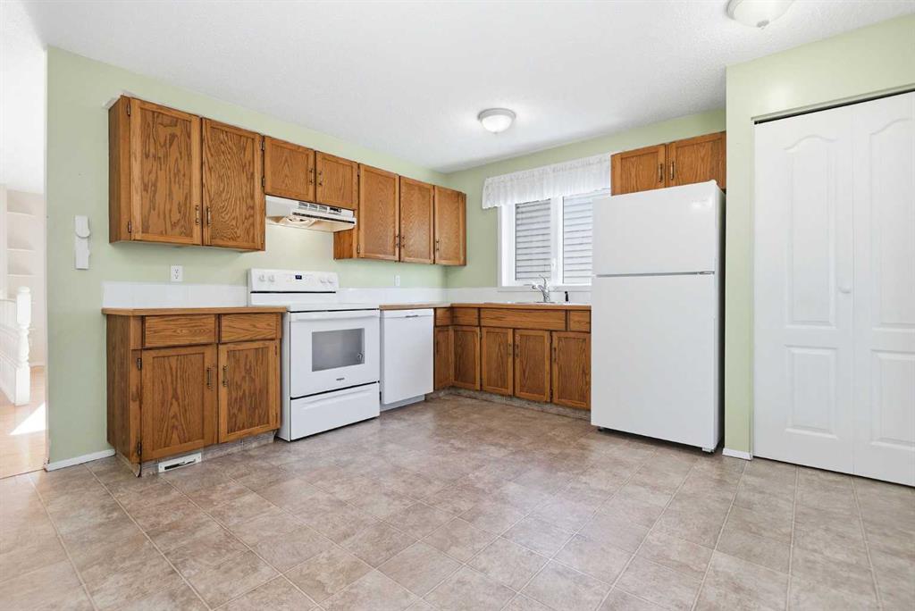 Picture for 93 Eastman Crescent  https://www.cirrealty.ca/reb/cara/6/A2266576_8.jpg