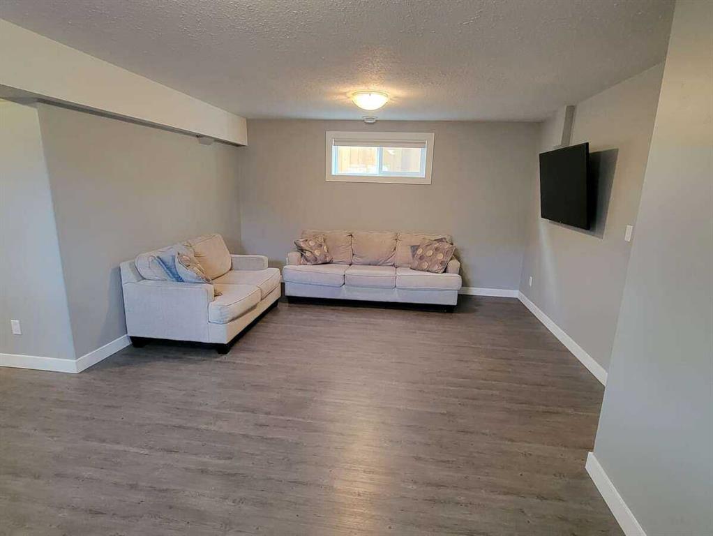 Picture for 7529 Westpointe Drive  https://www.cirrealty.ca/reb/cara/6/A2266826_16.jpg