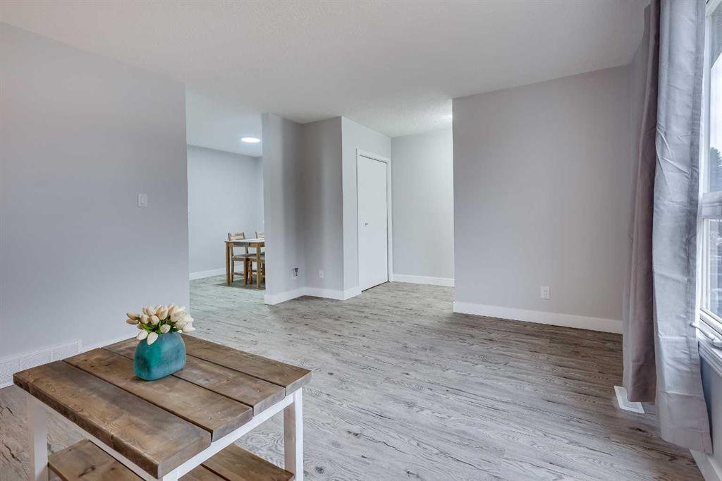 Picture for 3905 54 Avenue 