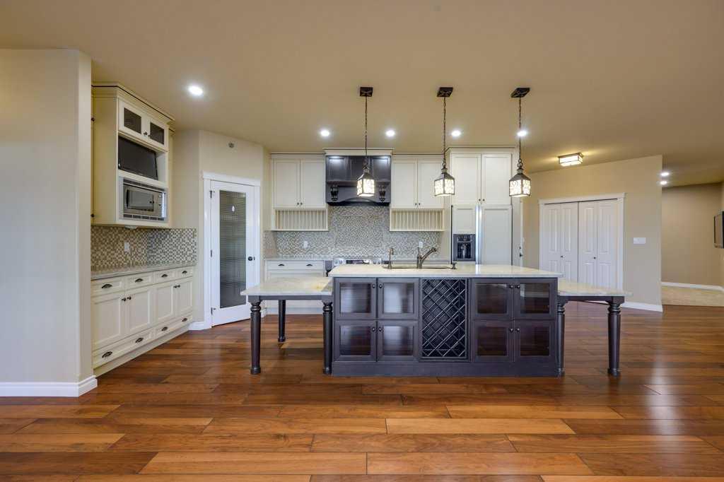 Picture for 404, 5213 61 Street 