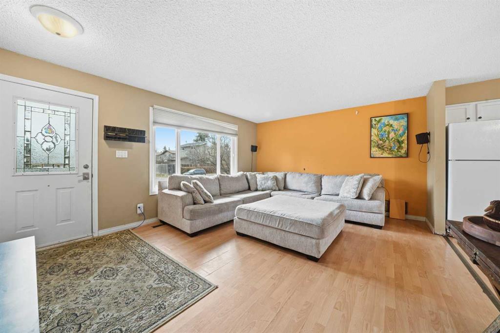 Picture for 105 Cunningham Crescent 