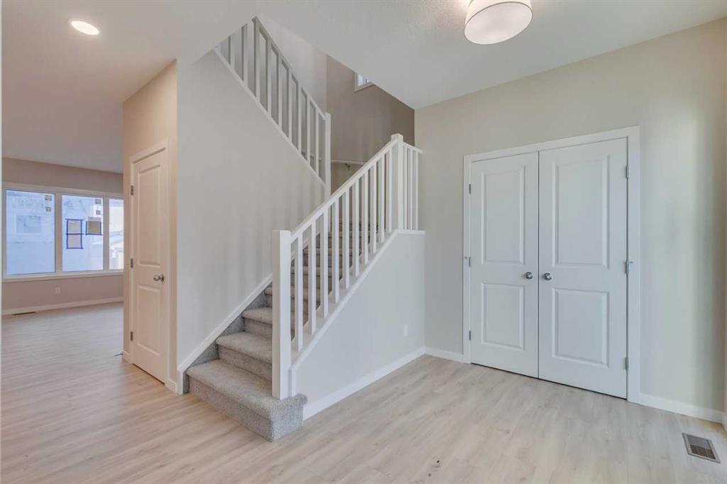 Picture for 82 Alpine Common SW