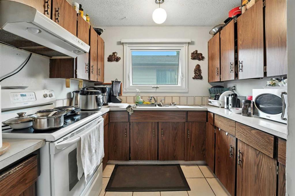 Picture for 6349 58 Avenue 