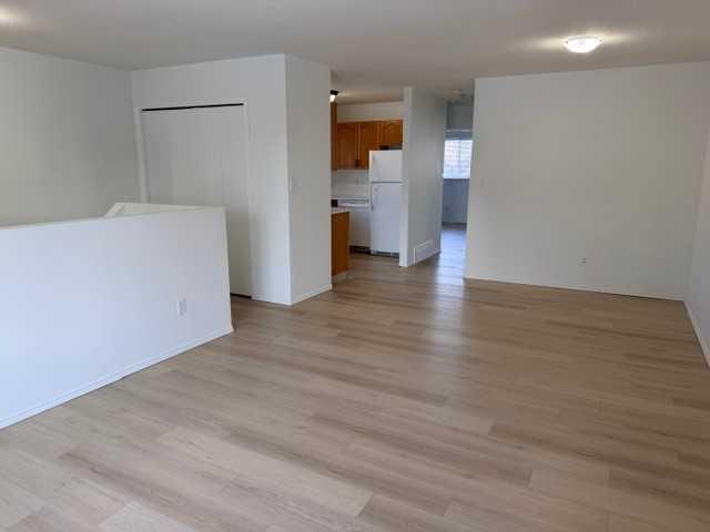 Picture for B, 5915 52 Avenue 