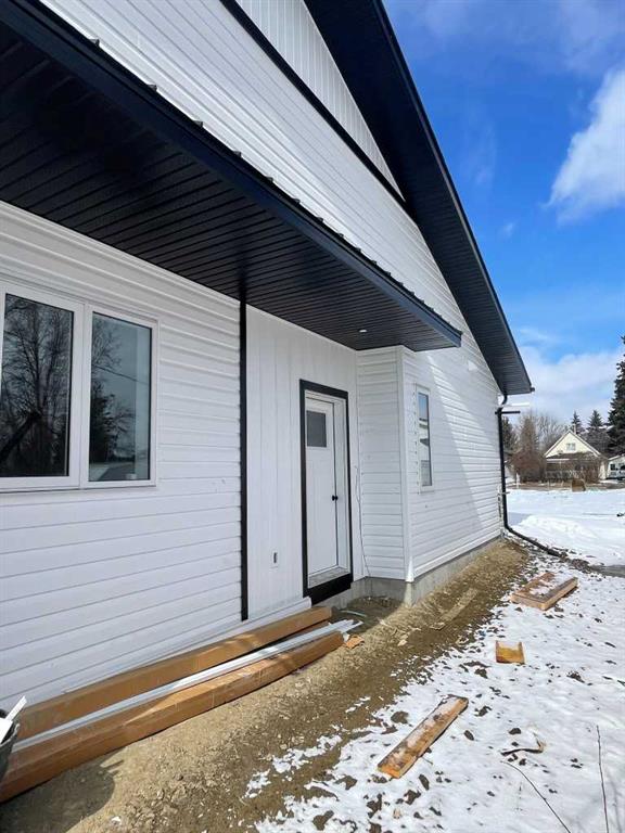 Picture for 5, 5463 55 Avenue 