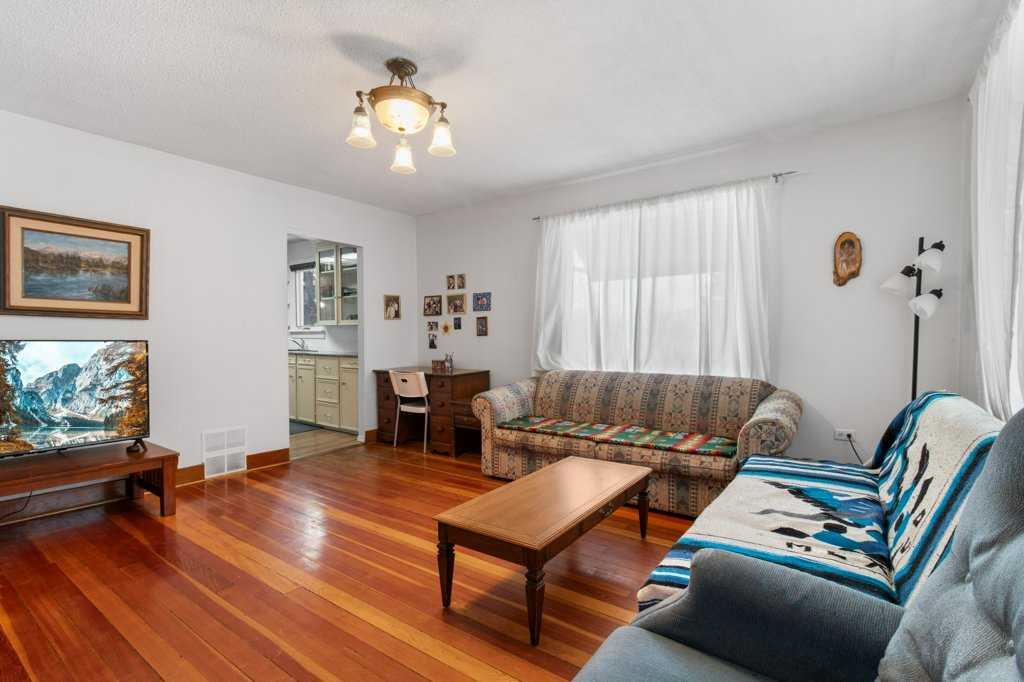 Picture for 4025 46 Street 