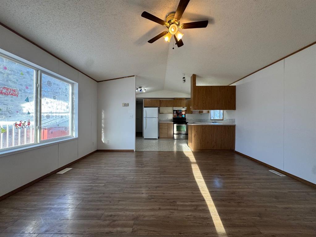 Picture for 17, 4504 41 Street 