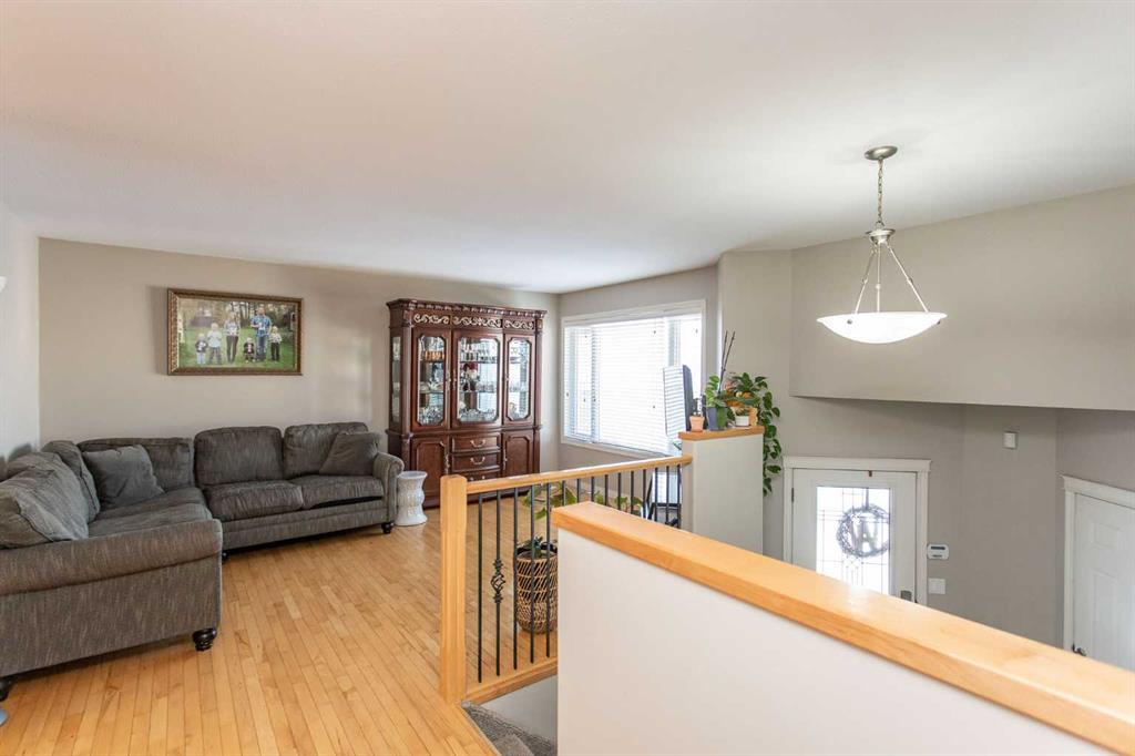 Picture for 210 Lindsay Avenue 