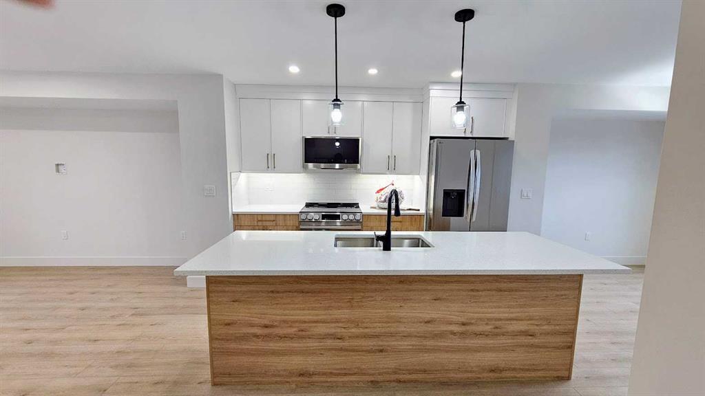 Picture for 2, 106 4 Street NW