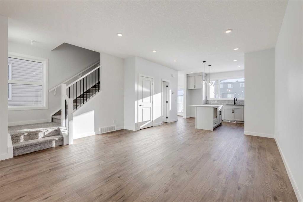 Picture for 33 Savanna Place NE