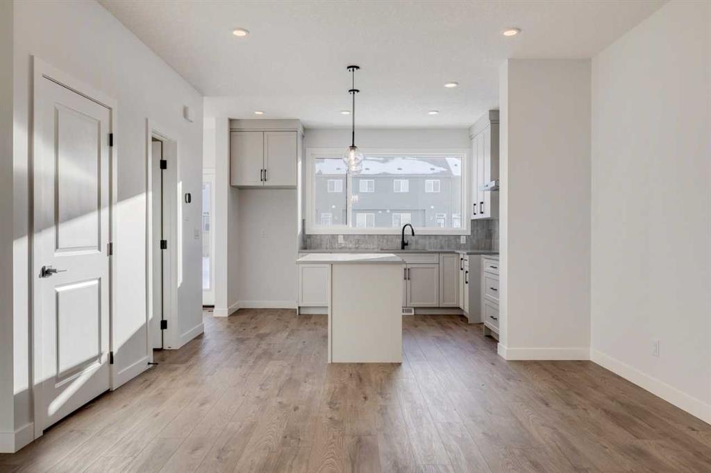 Picture for 33 Savanna Place NE