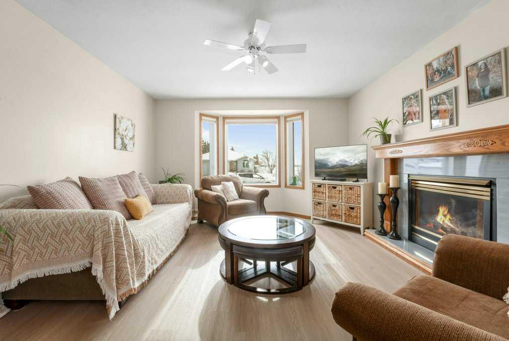 Picture for 6418 55 Avenue  