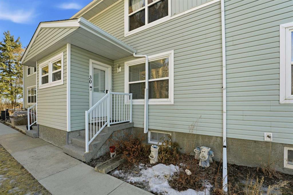 Picture for 30 Poplar Crescent 