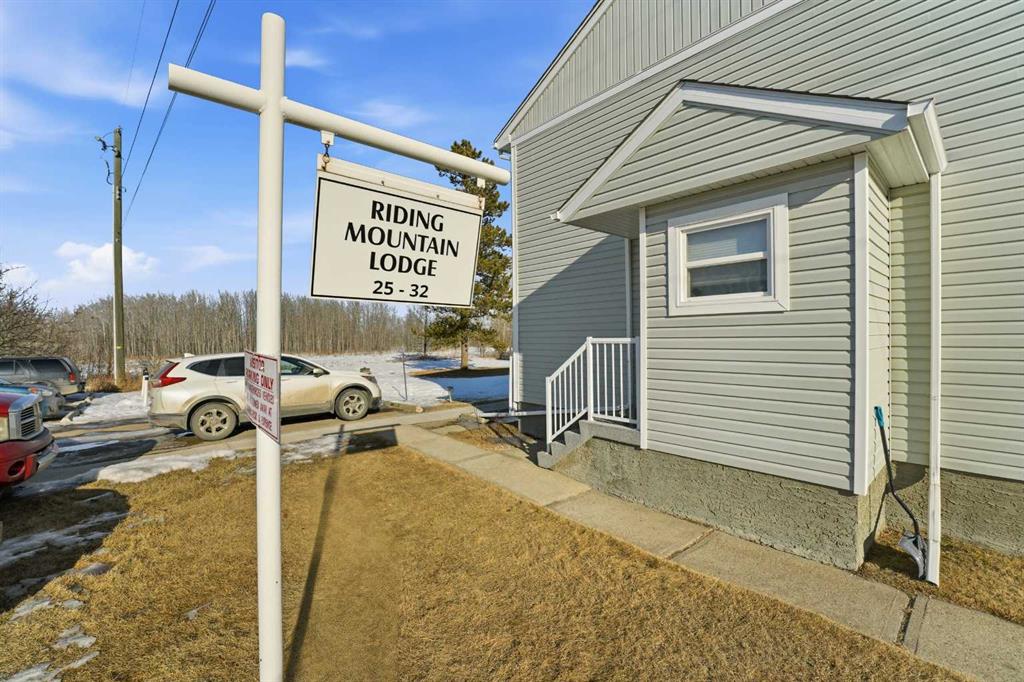 Picture for 30 Poplar Crescent 