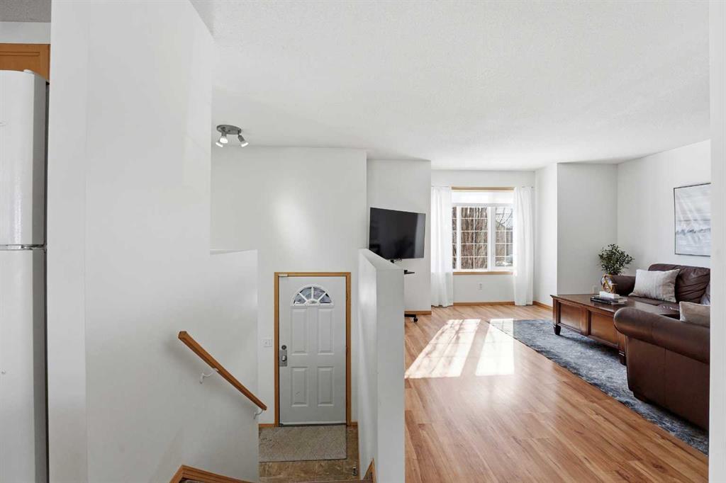 Picture for 32 Dynes Street 