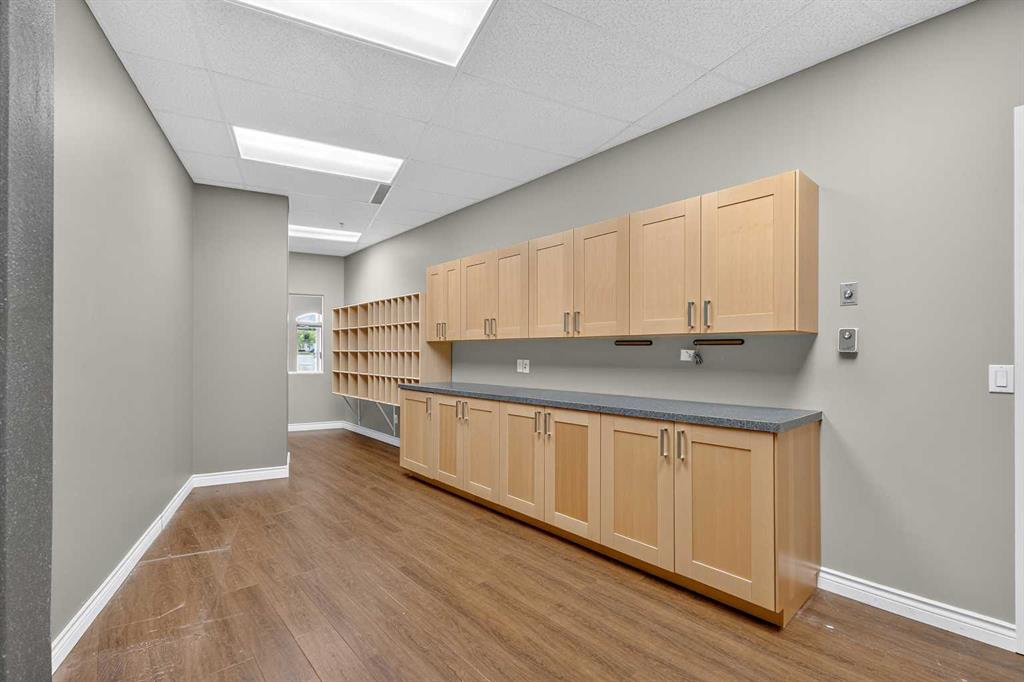 Picture for 121, 4808 50 Street 