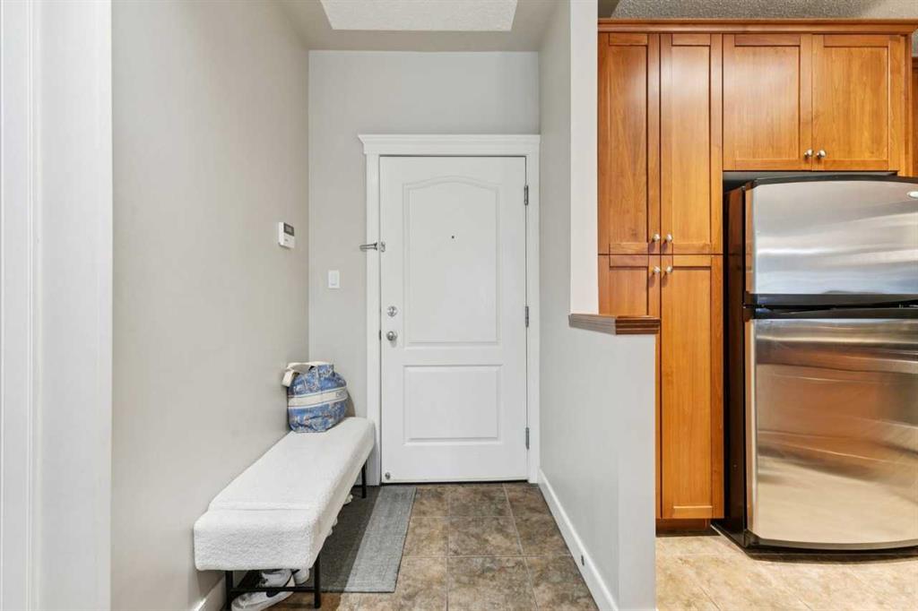 Picture for 211, 10 Discovery Ridge Close SW