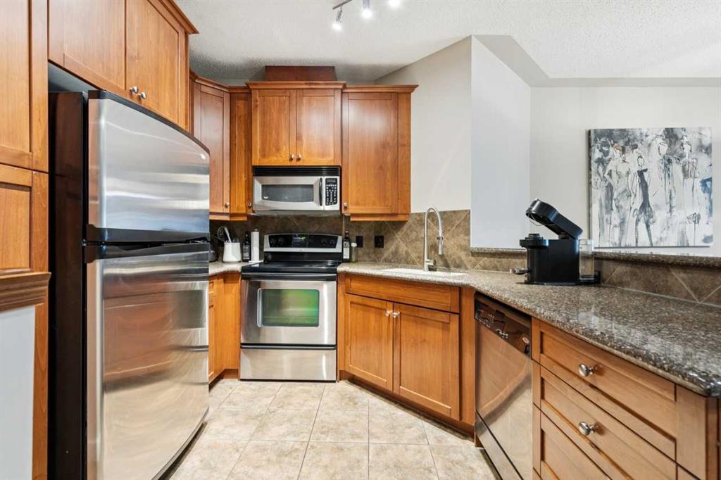 Picture for 211, 10 Discovery Ridge Close SW