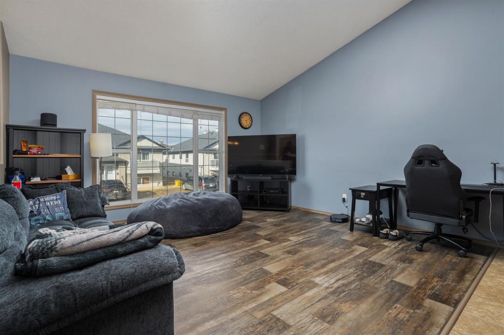 Picture for 24, 5302 47 Street 