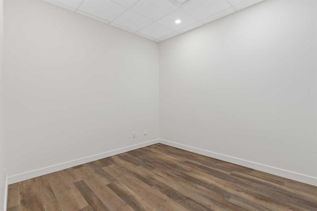 Picture for 102, 4912 46 Street 