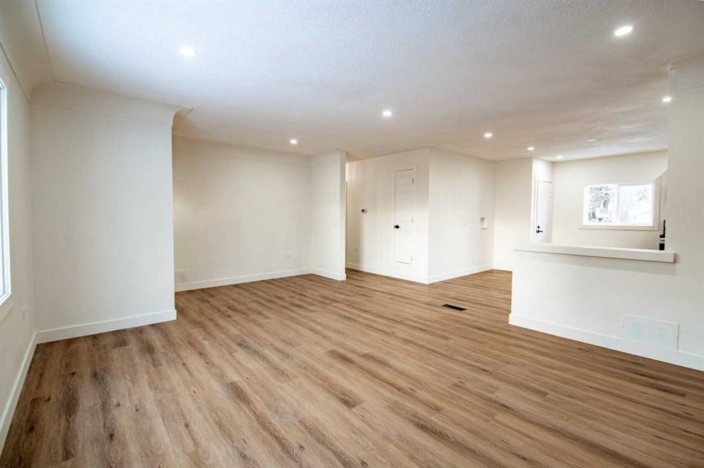 Picture for 4126 51 Street 