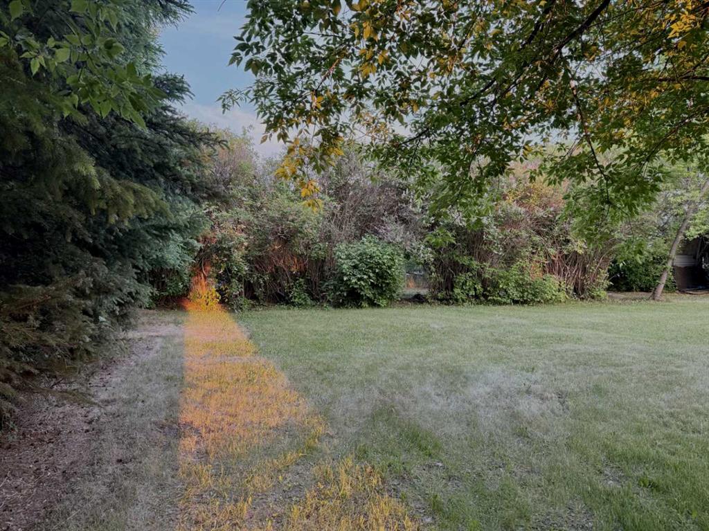 Picture for 4621 46 Street 