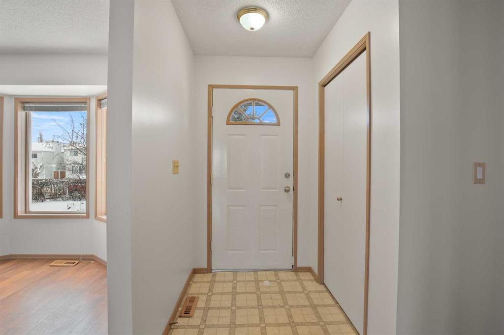 Picture for 11 Ellenwood Drive 