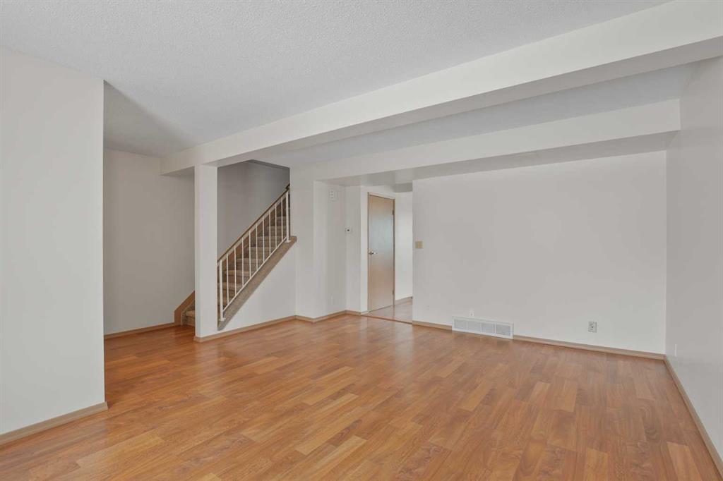 Picture for 11 Ellenwood Drive 