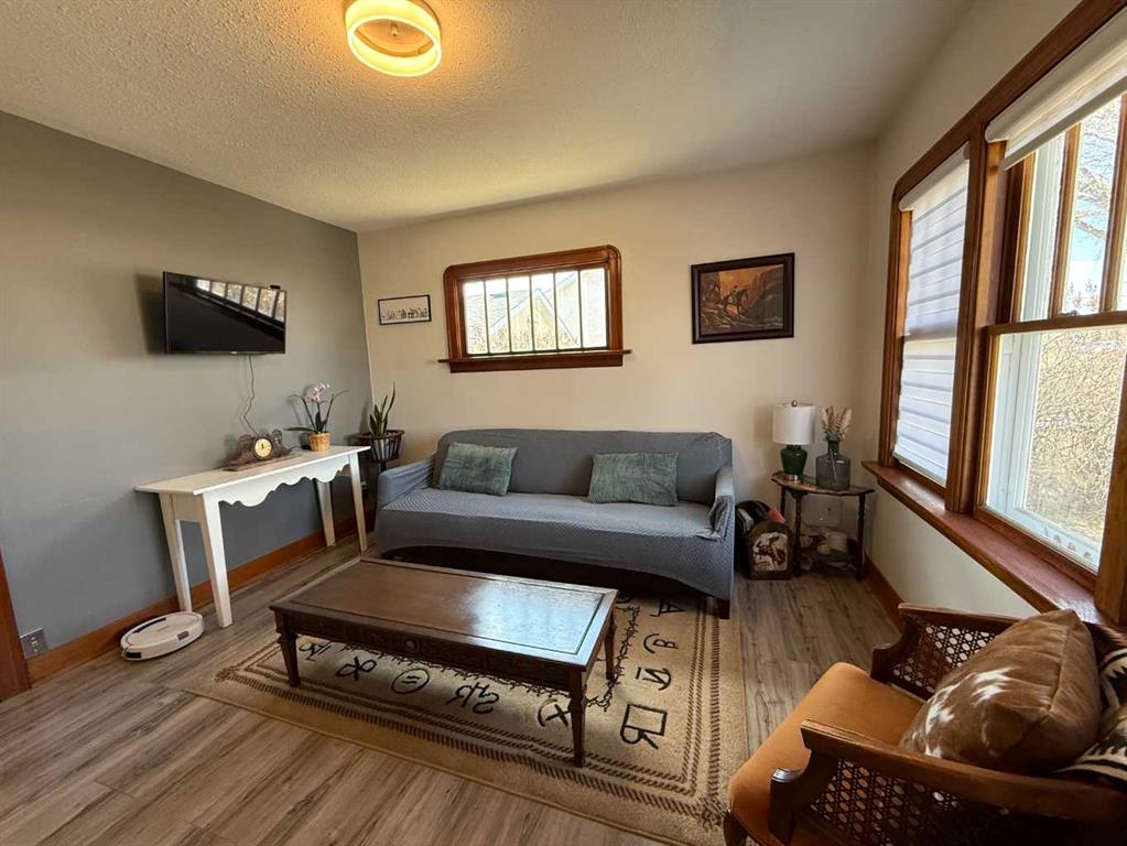 Picture for 5211 49 Avenue  