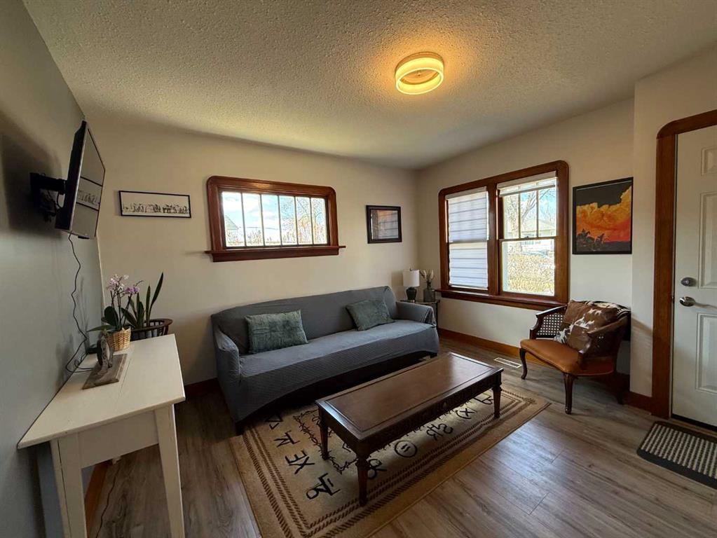 Picture for 5211 49 Avenue  