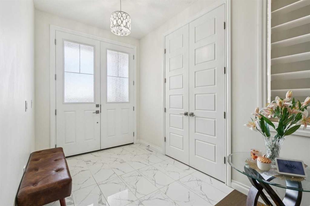 Picture for 375 Corner Meadows Avenue NE