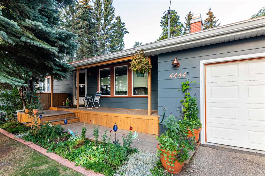 Picture for 4444 50 Street 