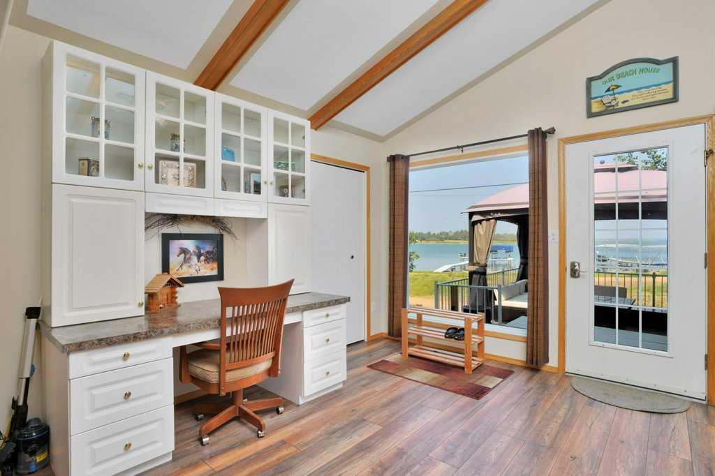 Picture for 34 Beach Street E