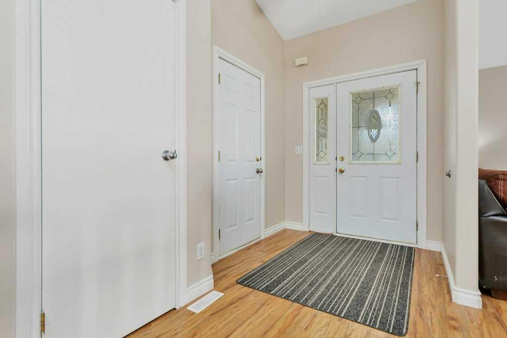 Picture for 50 Westwood Crescent 